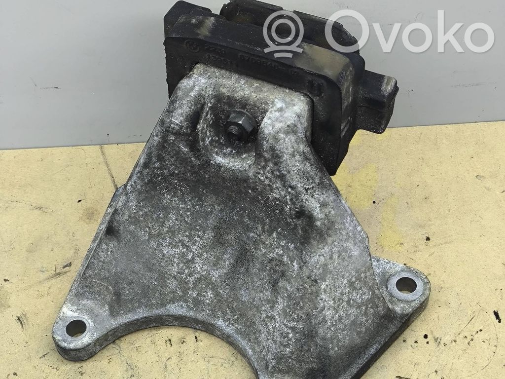 BMW 5 E60 E61 Pārnesumkārbas stiprinājuma kronšteins 
