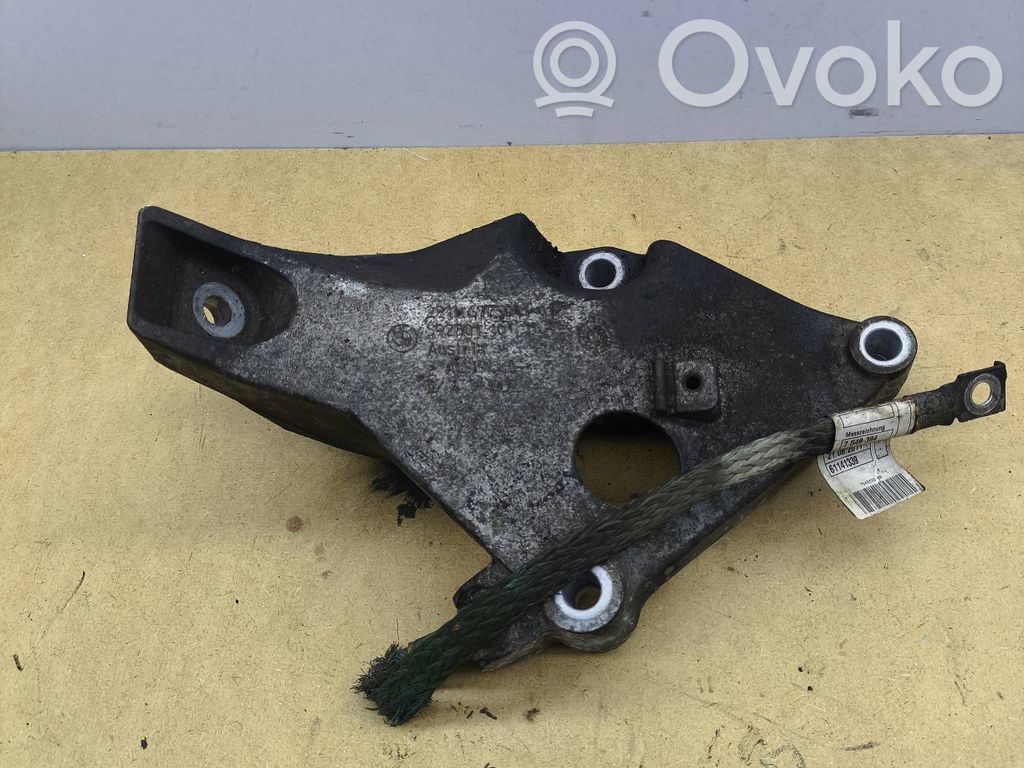 BMW 3 E90 E91 Engine mounting bracket 