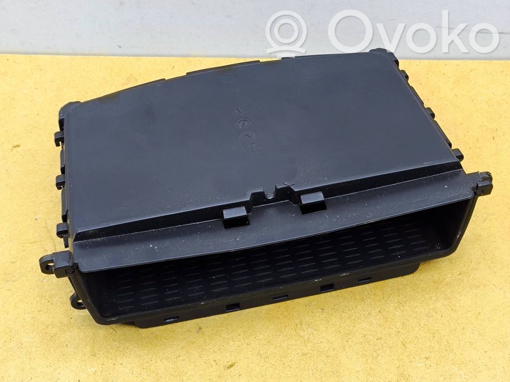 BMW 5 E60 E61 Daiktadėžė centrinės konsolės 