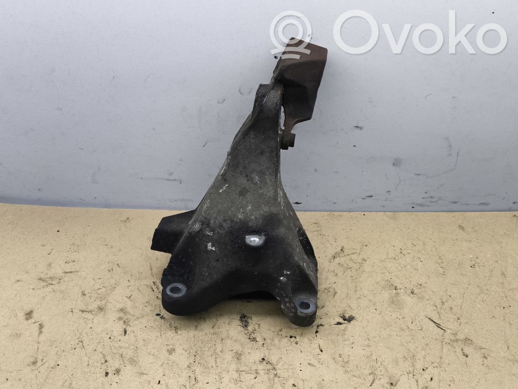 BMW 3 E90 E91 Engine mounting bracket 