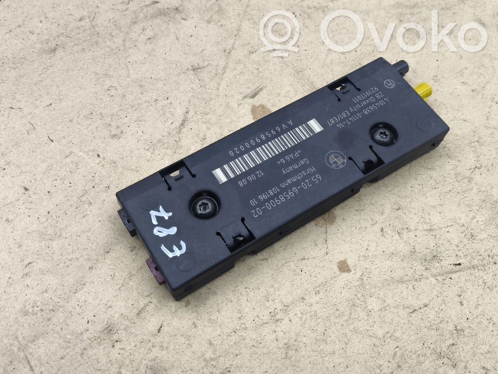 BMW 1 E81 E87 Antenos stiprintuvas 