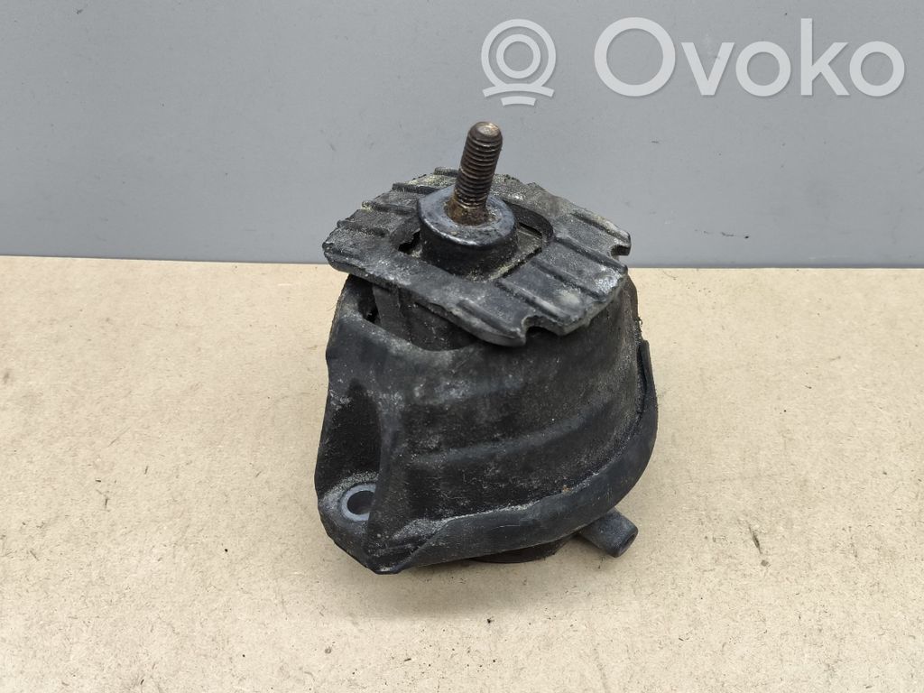 BMW 5 E60 E61 Engine mount bracket 