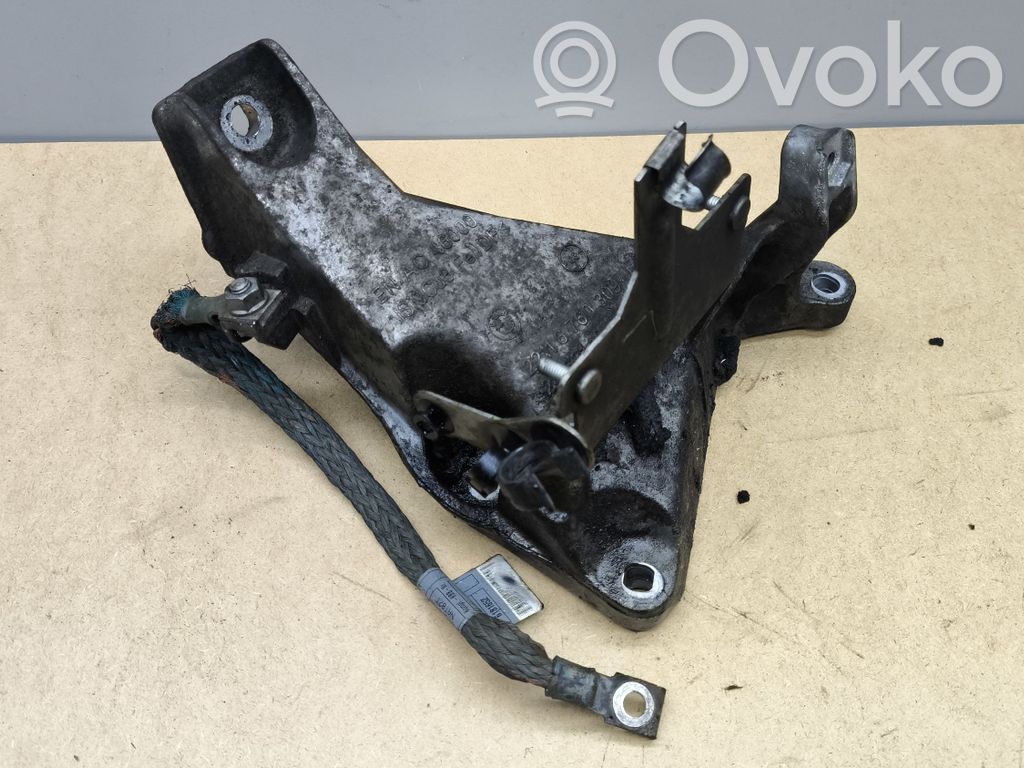 Engine mounting bracket   6760309,46000