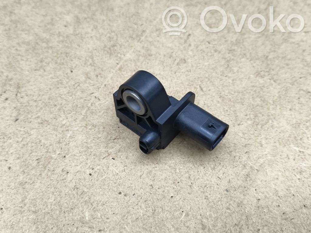 Mercedes-Benz C W205 Airbag deployment crash/impact sensor 