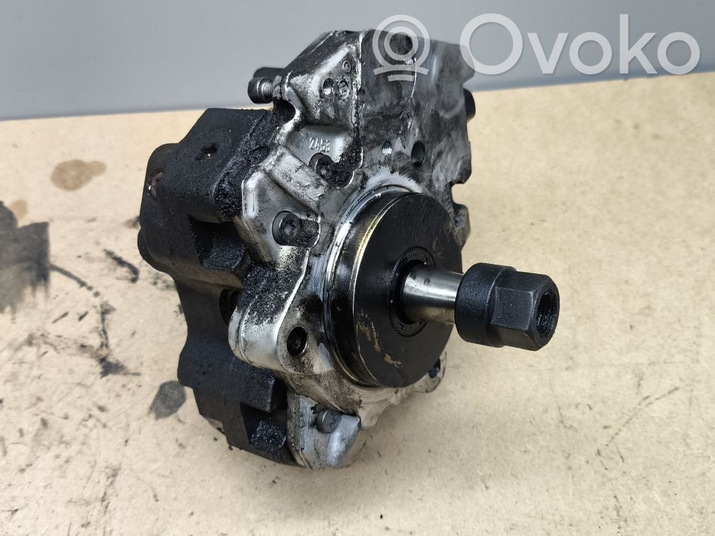 BMW 7 E65 E66 Fuel injection high pressure pump 