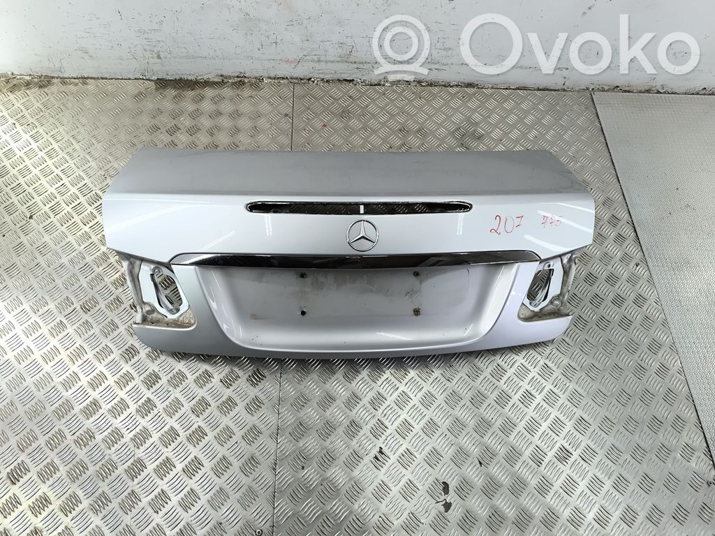 Mercedes-Benz E A207 Tylna klapa bagażnika 
