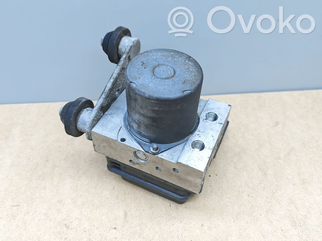 Mercedes-Benz E A207 ABS Pump 