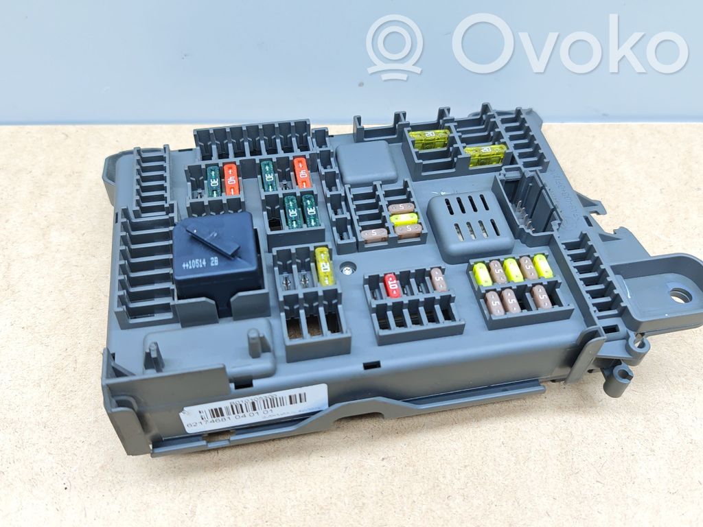 BMW X5 E70 Saugiklių blokas 