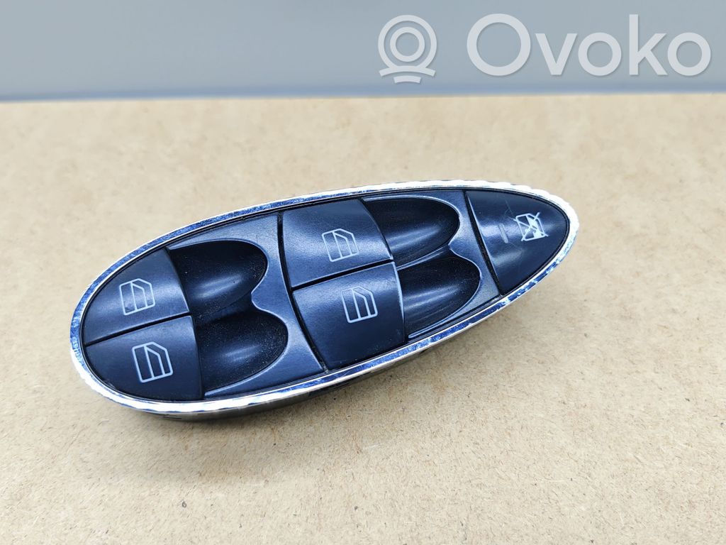 Mercedes-Benz E W211 Electric window control switch 