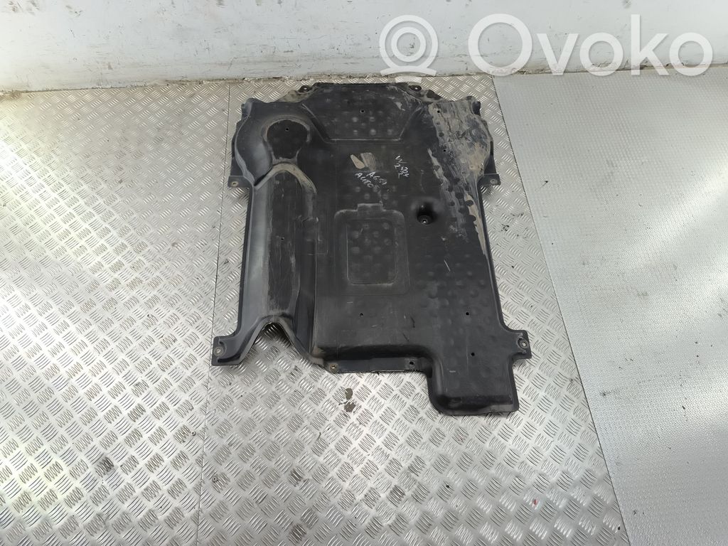 Mercedes-Benz C W204 Engine splash shield/under tray 