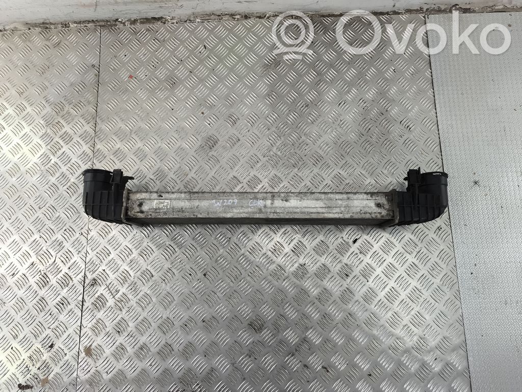 Chłodnica powietrza doładowującego / Intercooler   A2035000500,3222213
