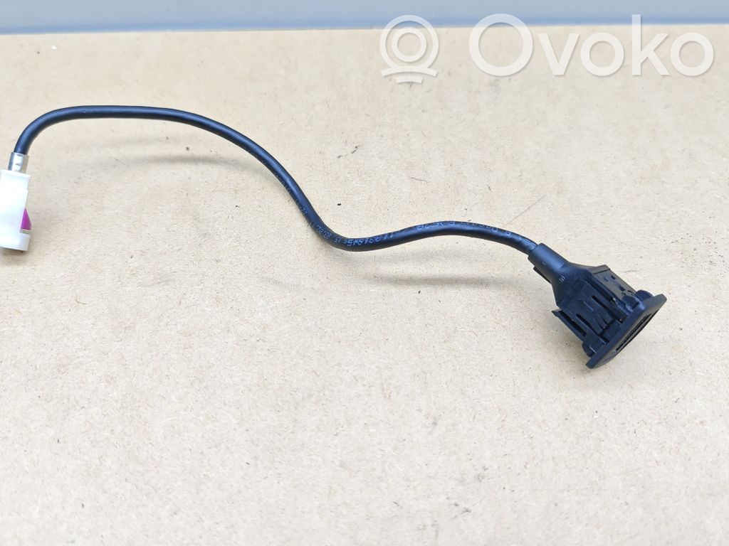 Mercedes-Benz C W204 Enchufe conector USB 