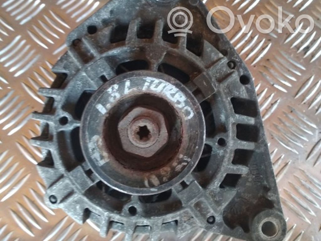 Volkswagen PASSAT B5 Alternador 