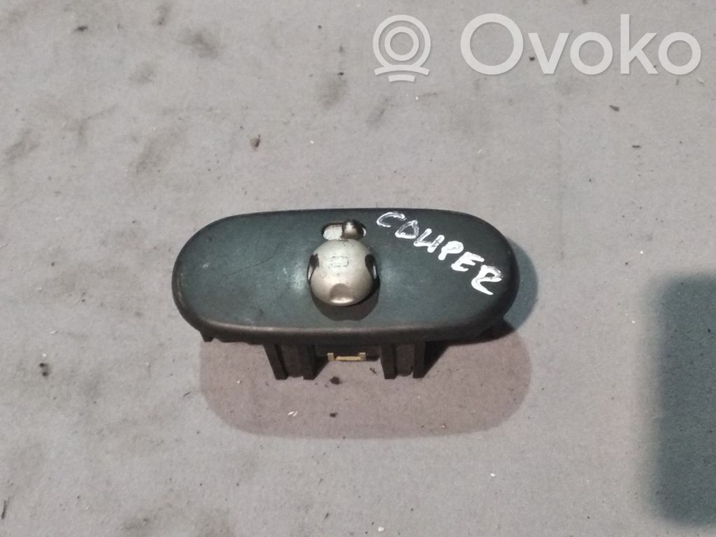 Wing mirror switch   03216100