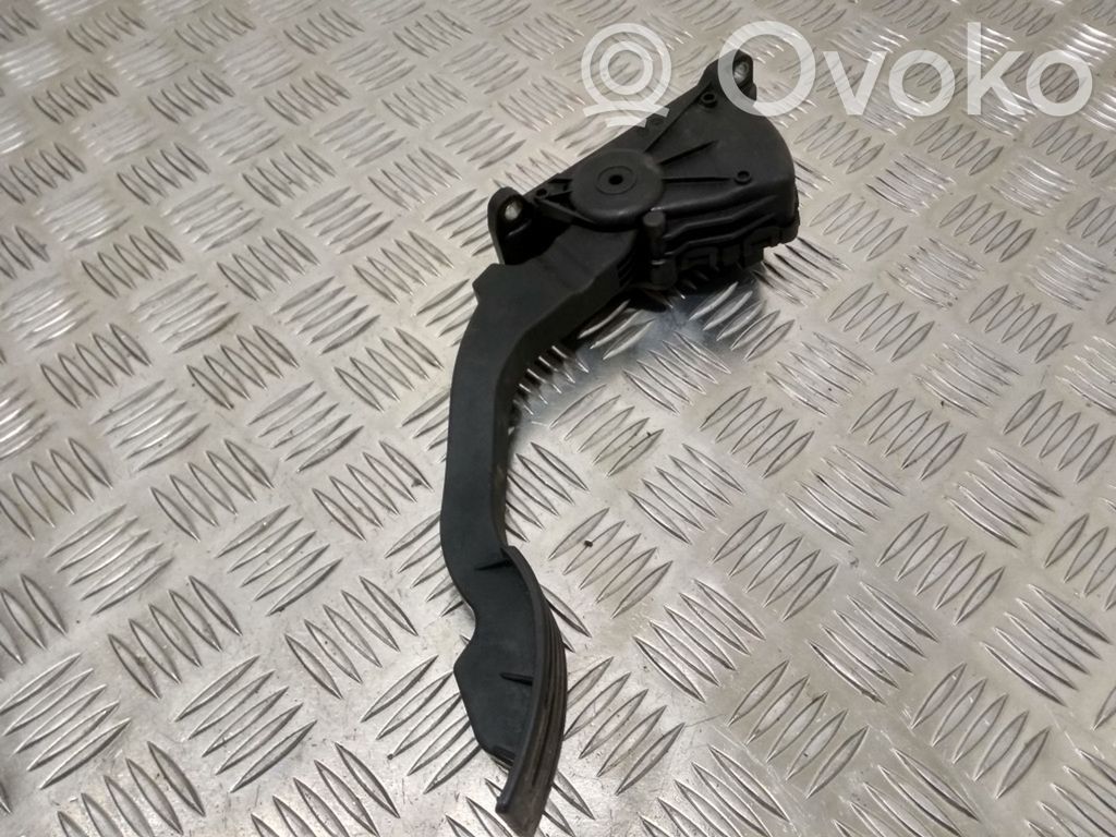 Accelerator throttle pedal   3M519F836CF,0XC95YE,00864109