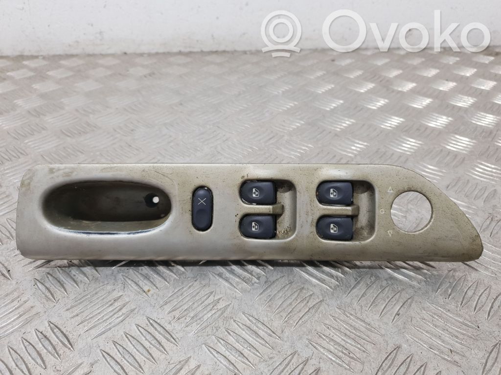 Interruptor del elevalunas eléctrico   7701707966