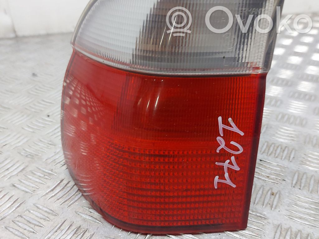 Rear/tail lights   2496321