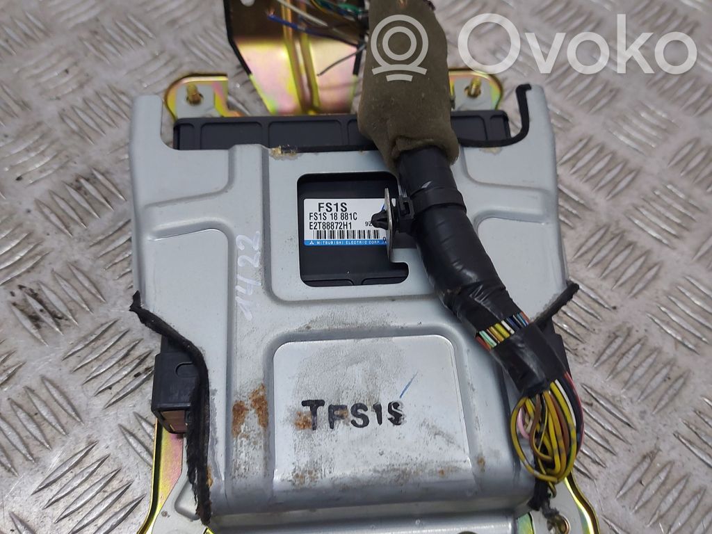 Mazda MPV II LW Engine control unit/module 