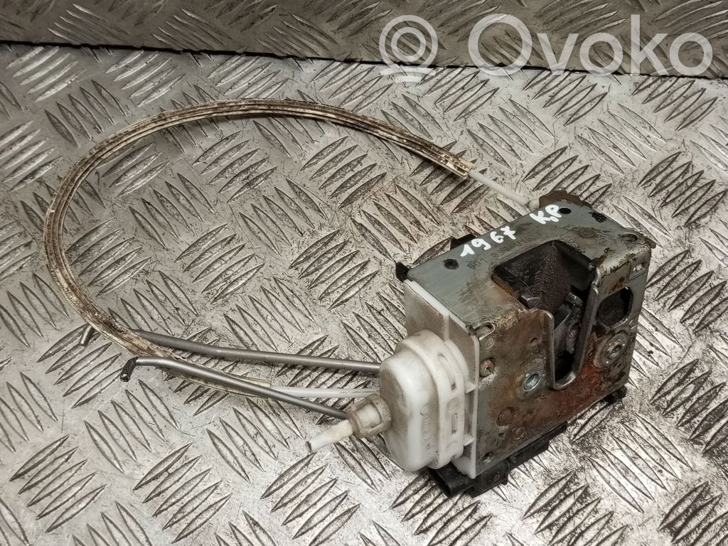 Front door lock   8D1837015F