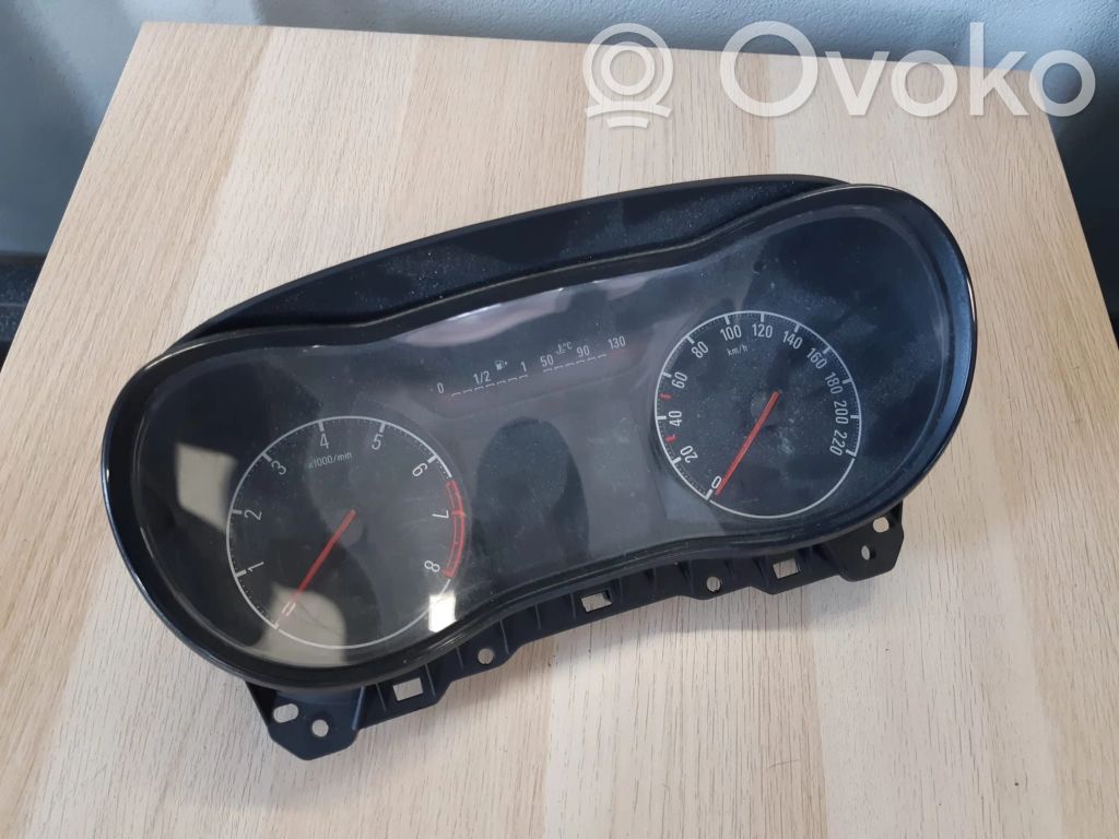 Opel Corsa E Speedometer (instrument cluster) 