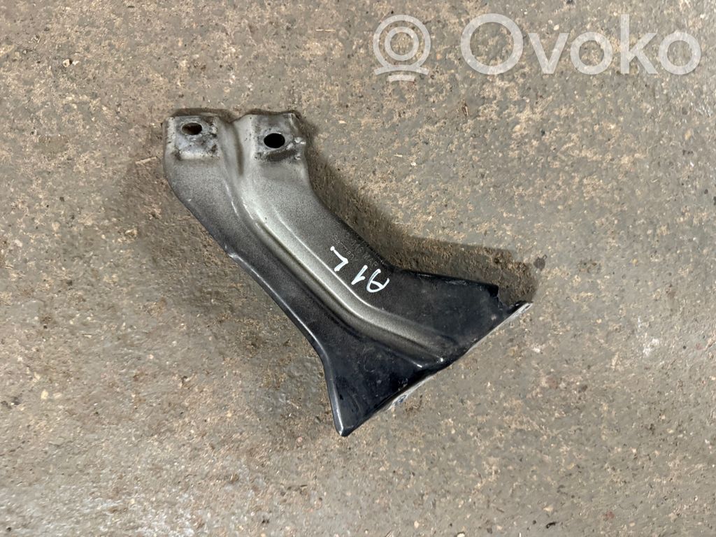 Audi A1 Fender mounting bracket 