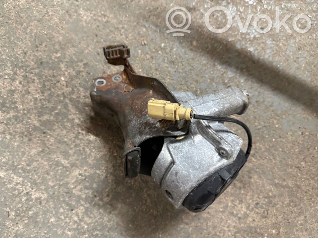 Audi A5 8T 8F Engine mounting bracket 