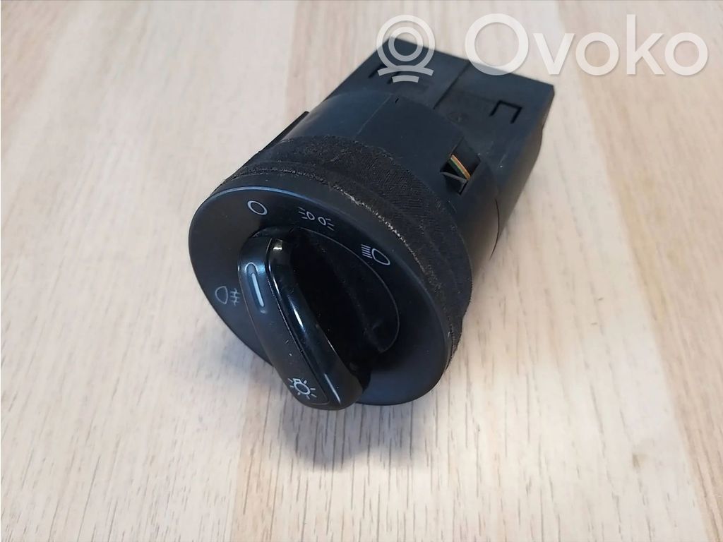 Volkswagen Polo V 6R Light switch 