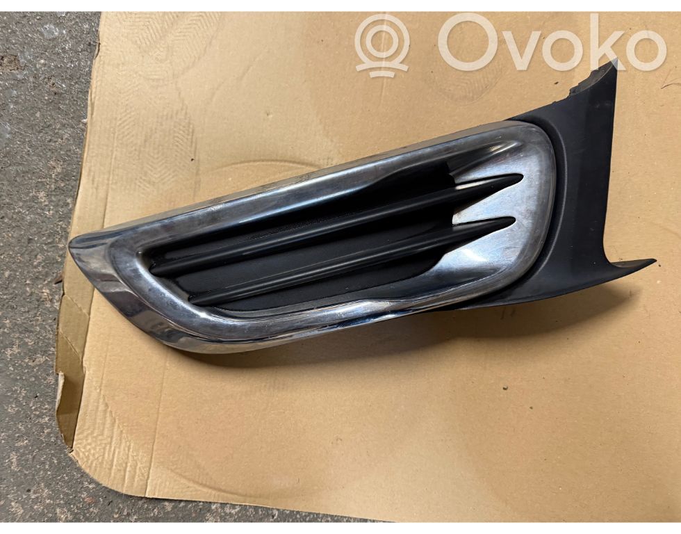 Citroen C3 Picasso Front bumper lower grill 