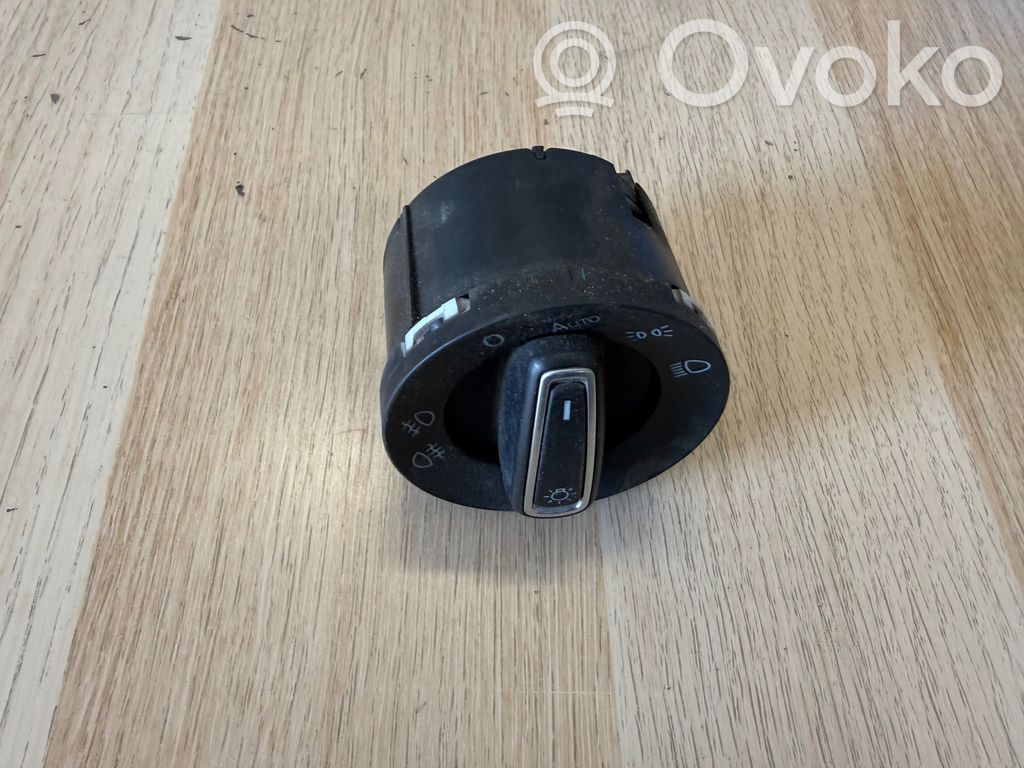 Volkswagen Touran II Light switch 