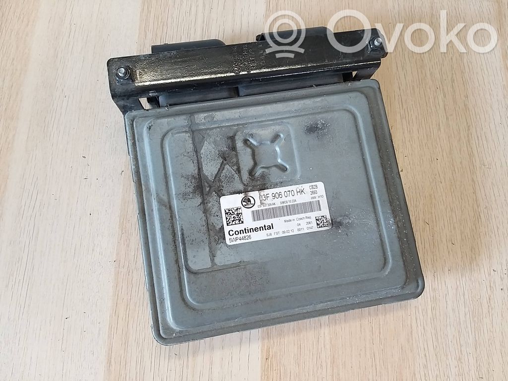Skoda Fabia Mk2 (5J) Engine control unit/module 
