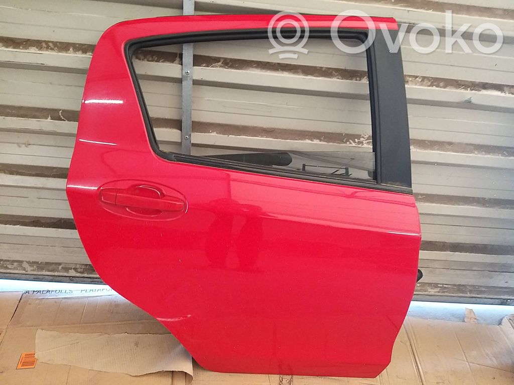 Toyota Yaris Puerta trasera 