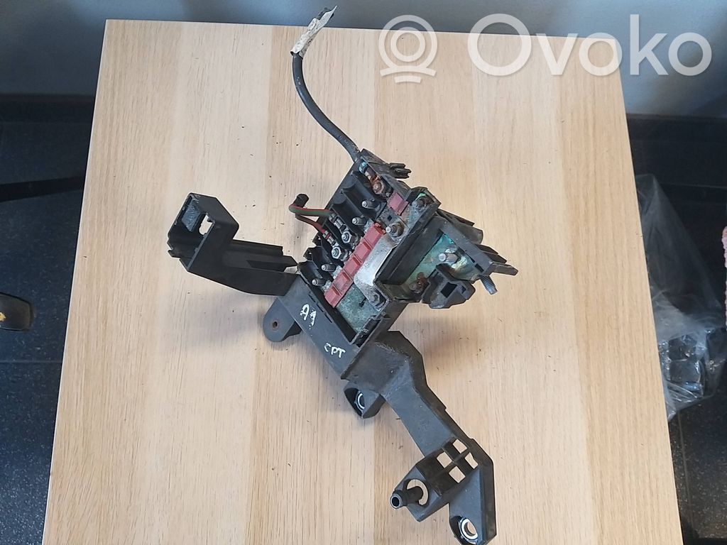 Audi A1 Positive cable (battery) 