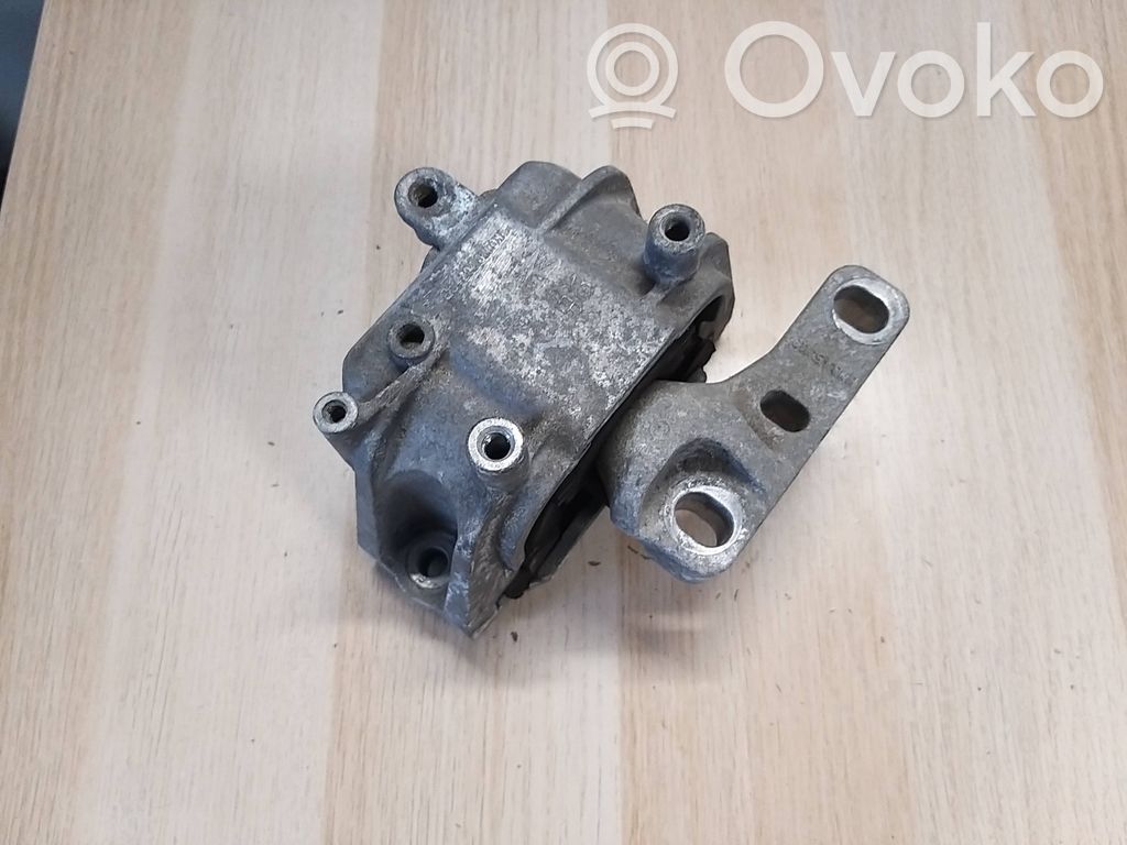 Skoda Superb B6 (3T) Engine mount bracket 