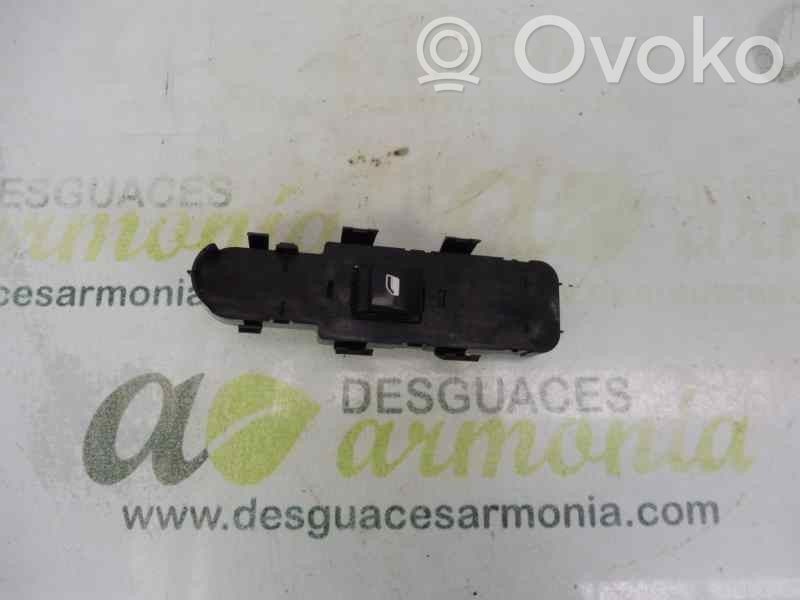 Peugeot Expert Electric window control switch 