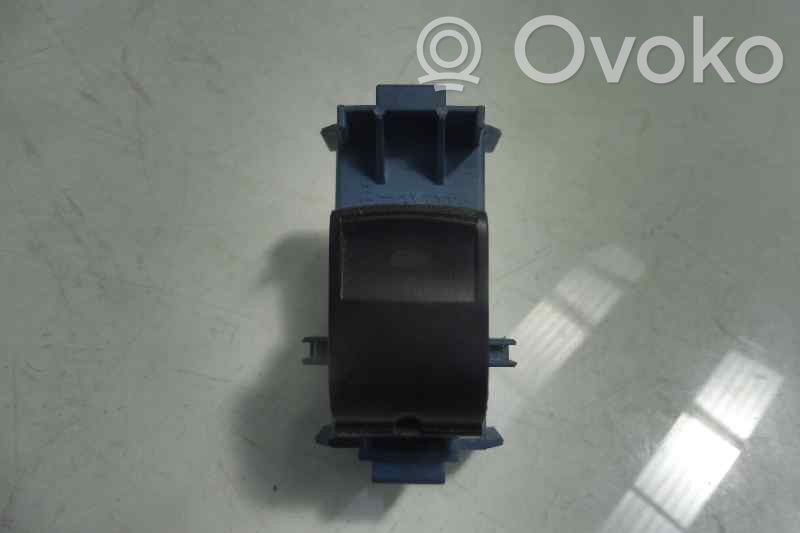 Toyota Verso Electric window control switch 