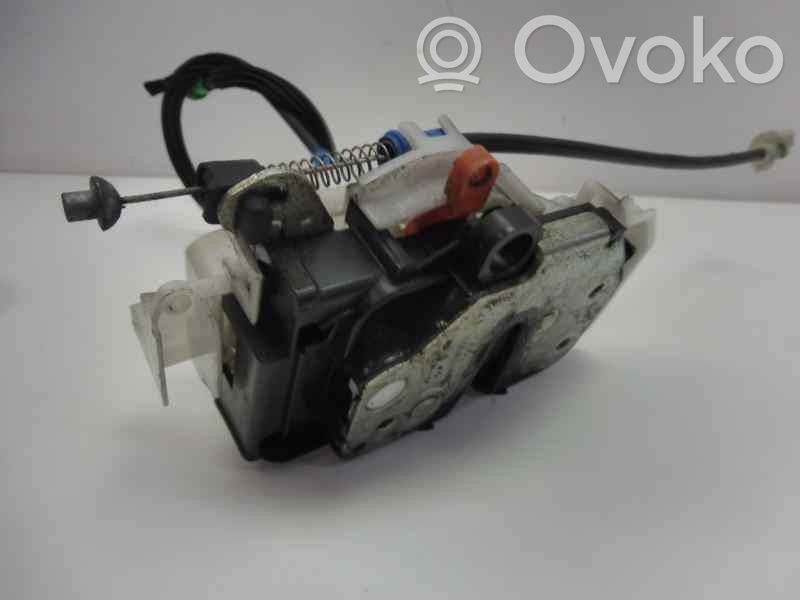 Citroen Nemo Priekšpusē slēdzene 