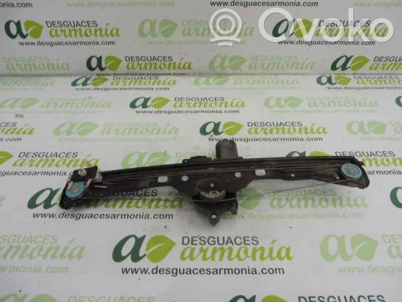 Regulador manual de la ventanilla delantera   0130822398