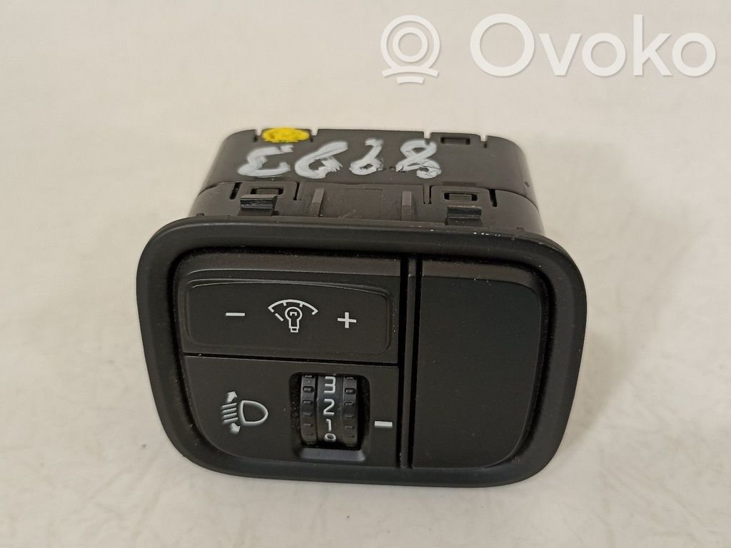 KIA Optima Multifunctional control switch/knob 