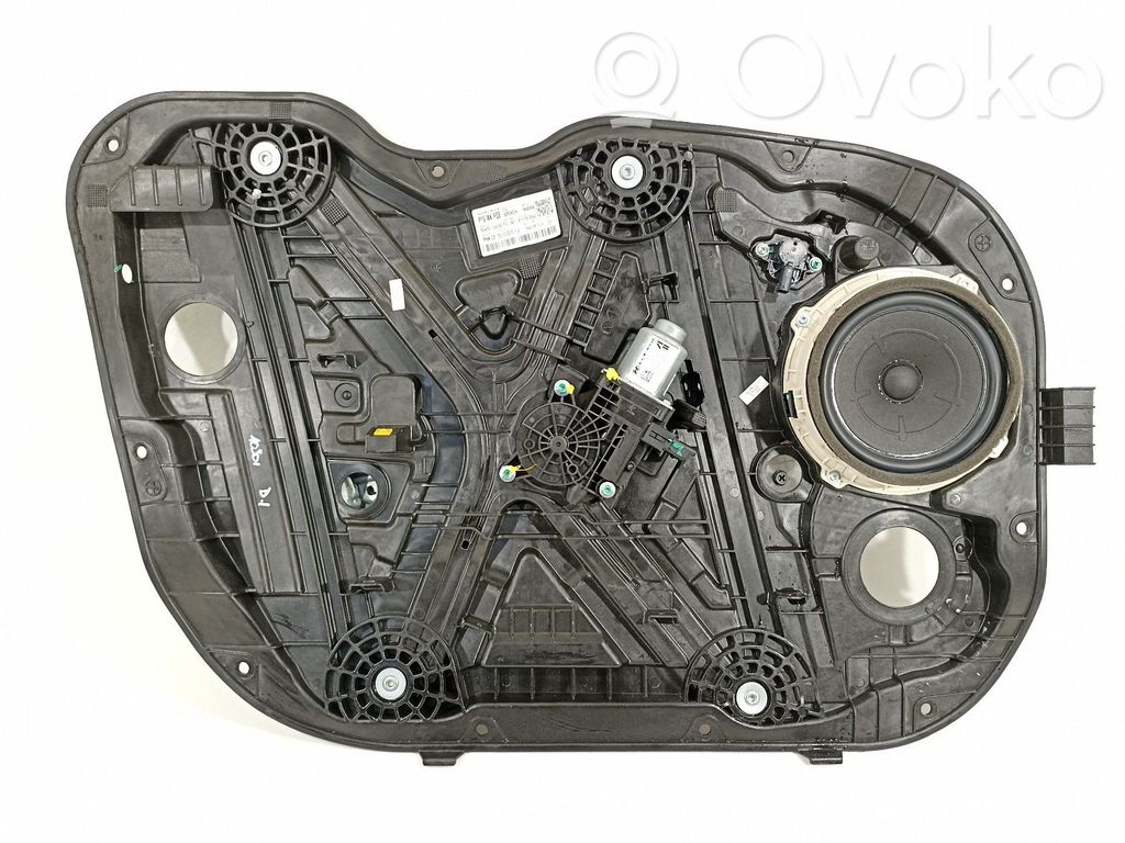 Hyundai i30 Manualny podnośnik szyby drzwi przednich 