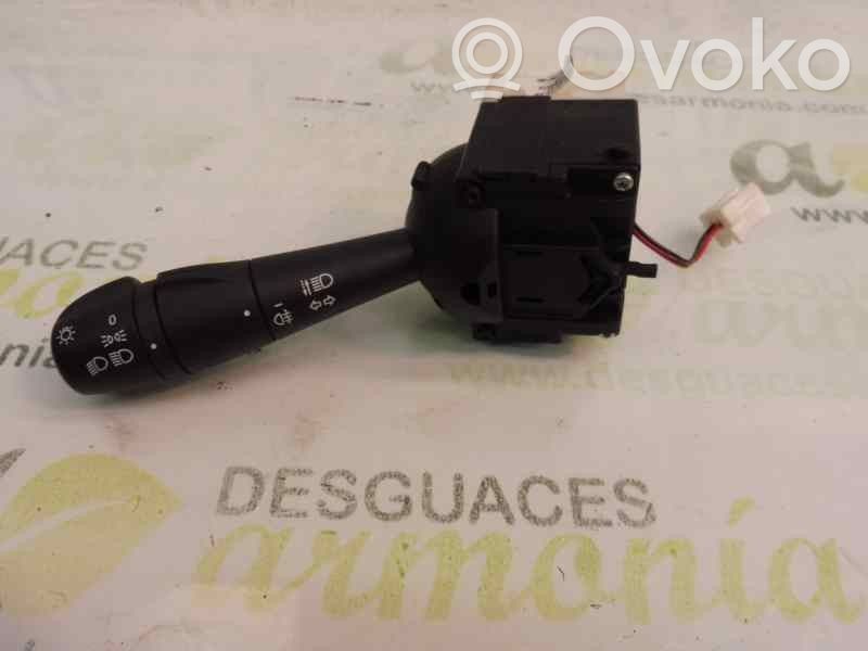 Interruptor de control del panel de luces   255670610R