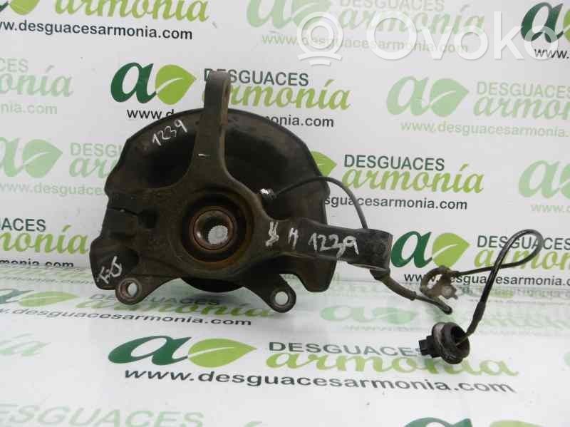 Suzuki Swift I Front wheel hub spindle knuckle 