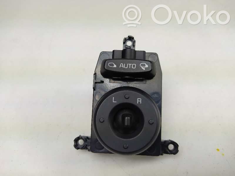 KIA Carens III Wing mirror switch 