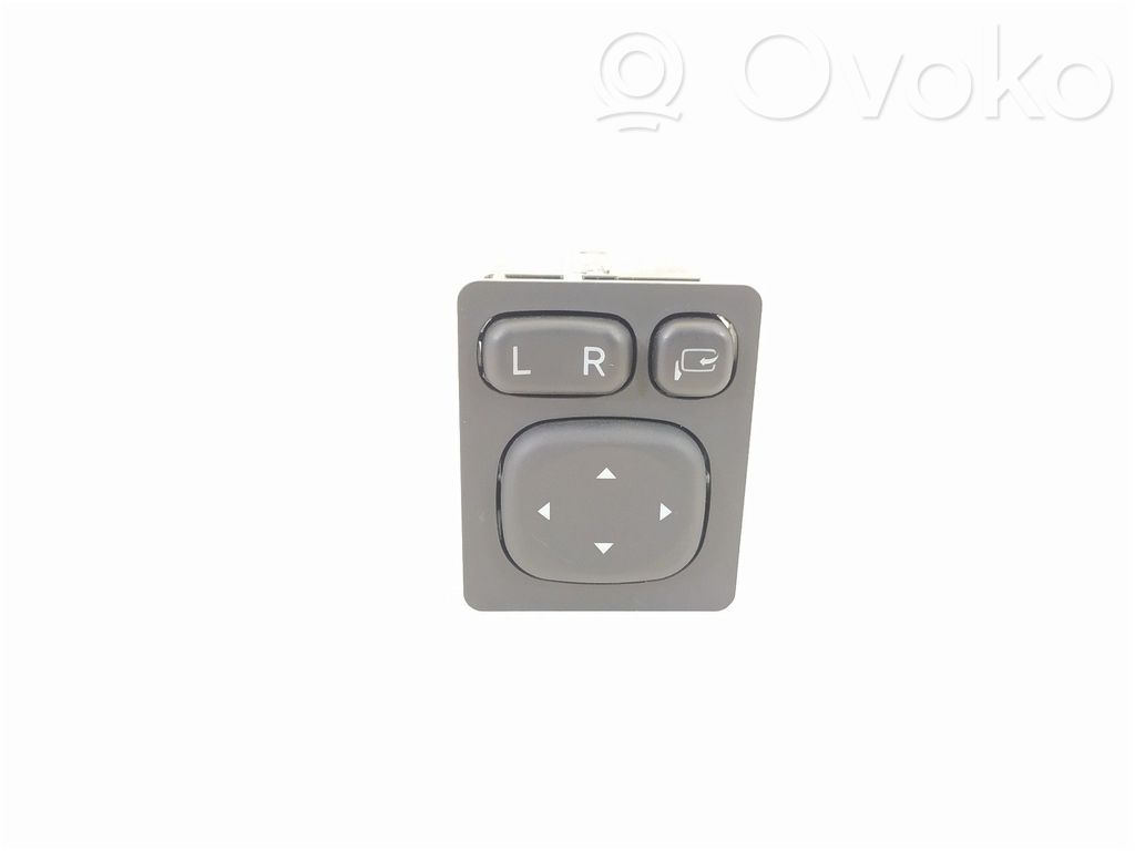Toyota Auris E180 Interruptor del espejo lateral 
