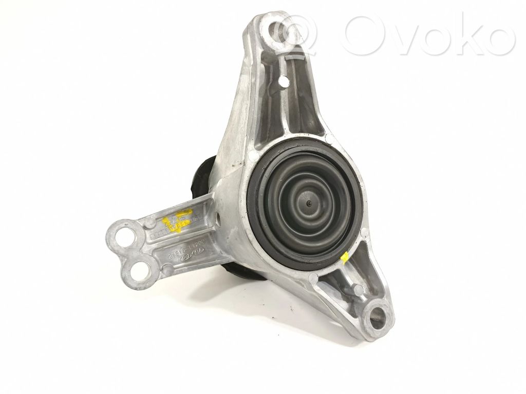 KIA Sorento IV Engine mount bracket 