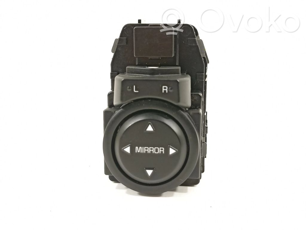 Interruptor del espejo lateral   4D64811000,93530H8200,93530H8200