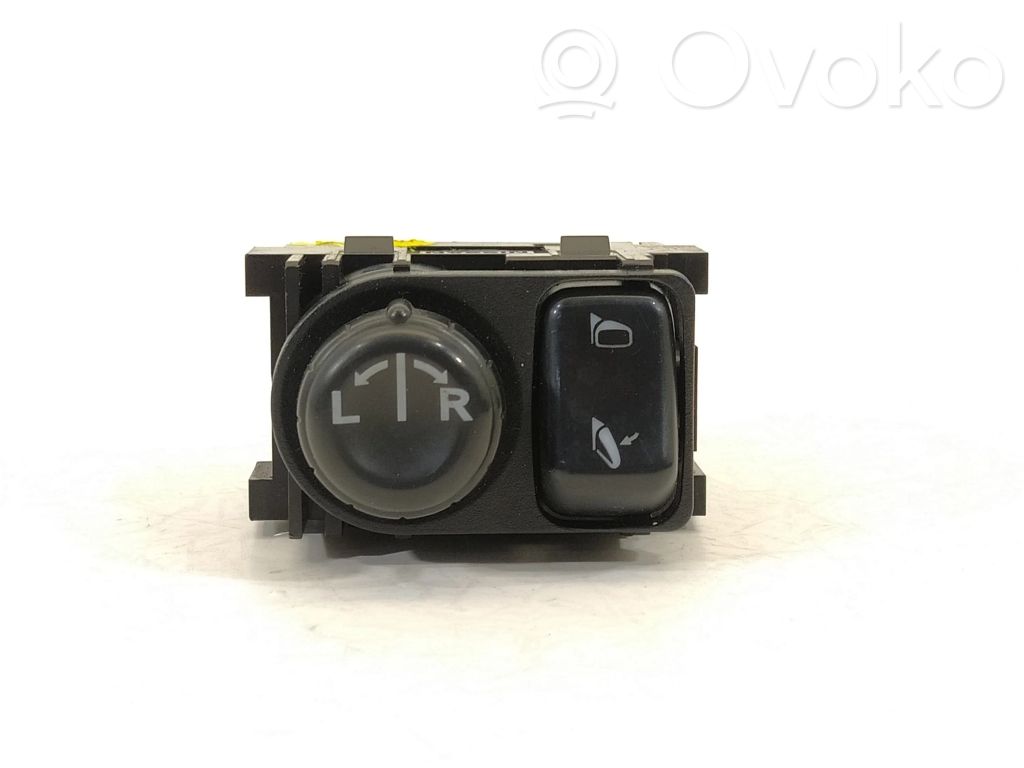 Nissan Qashqai Interruptor del espejo lateral 