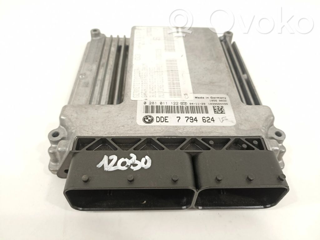 BMW 3 E46 Variklio valdymo blokas 