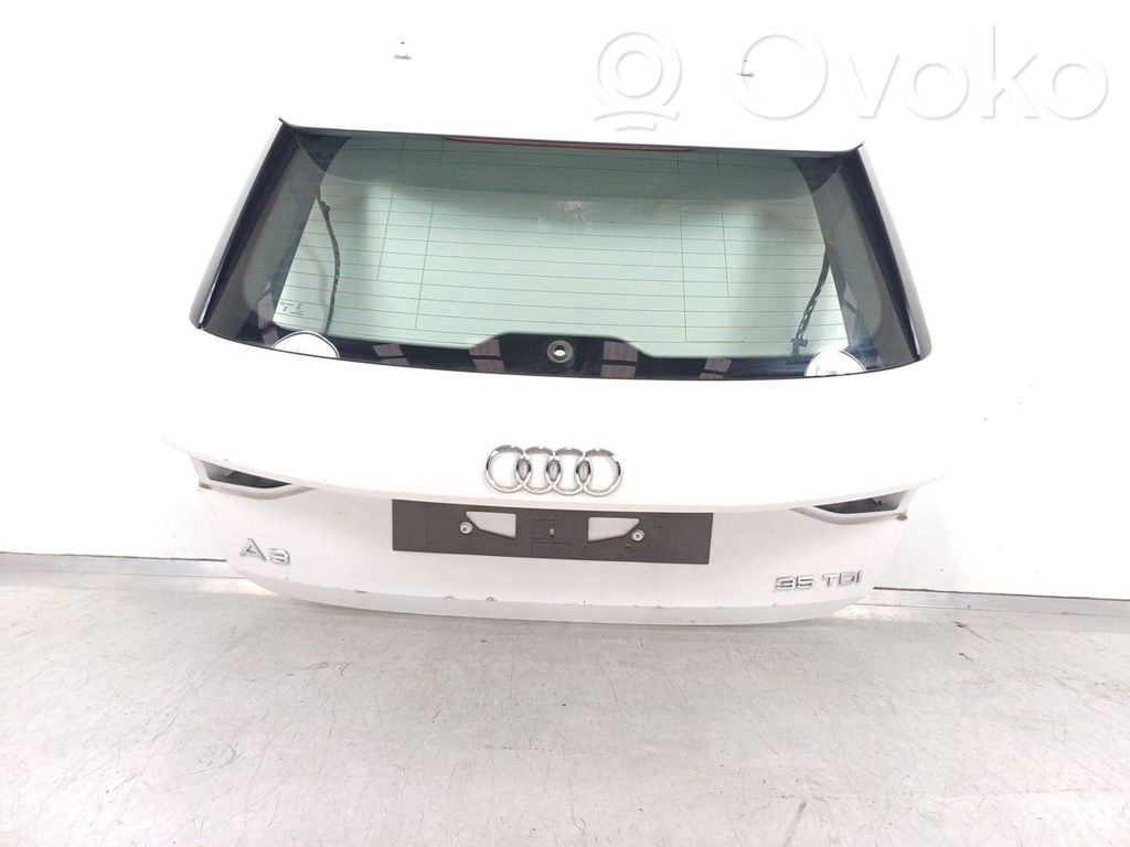 Audi A3 8Y Puerta del maletero/compartimento de carga 