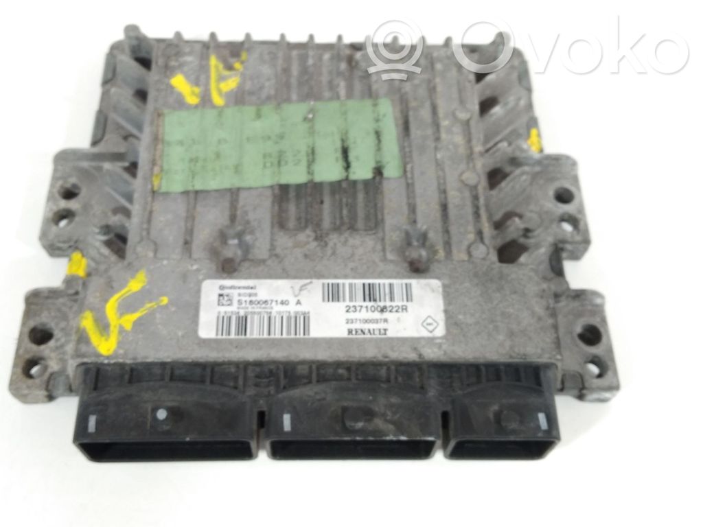 Engine control unit/module   237100822R,S180067140A,SID305