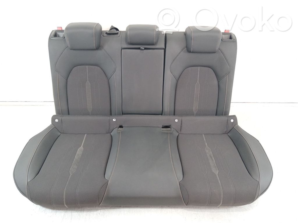 Asiento trasero   5FA885375